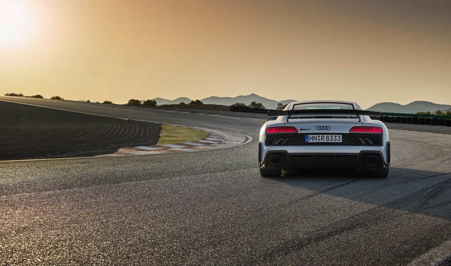Audi R8 Coupe V10 GT RWD