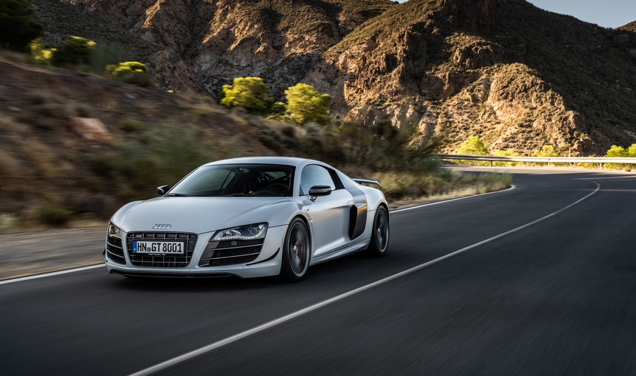 Audi R8 Coupe V10 GT RWD