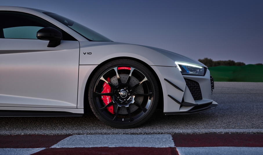 Audi R8 Coupe V10 GT RWD