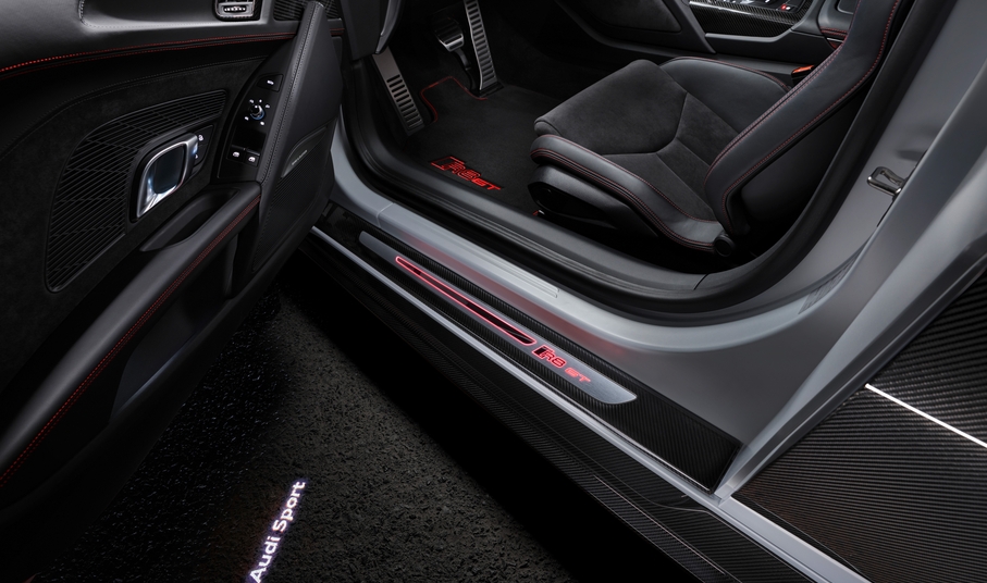 Audi R8 Coupe V10 GT RWD