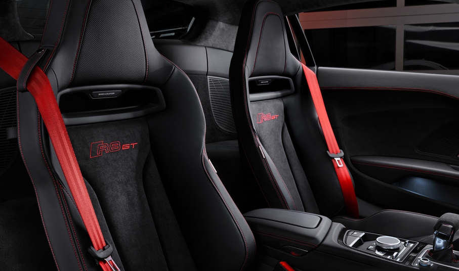 Audi R8 Coupe V10 GT RWD