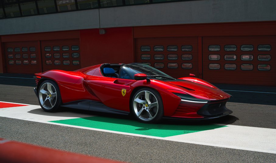 Ferrari Daytona SP3 - The V12 lives on