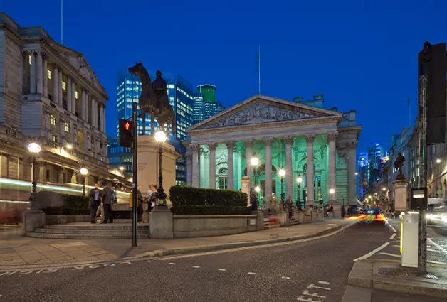 Shopping and Dining at the Royal Exchange