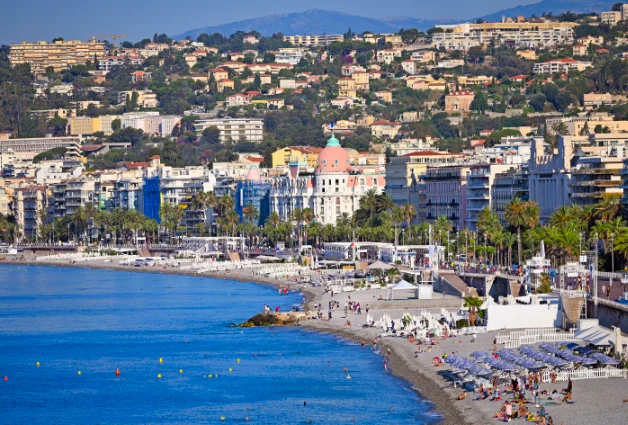 Promenade des Anglais (Promenade of the English)