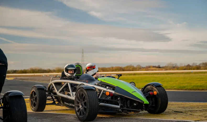 Car Chase Heroes - Supercar driving experience in the UK