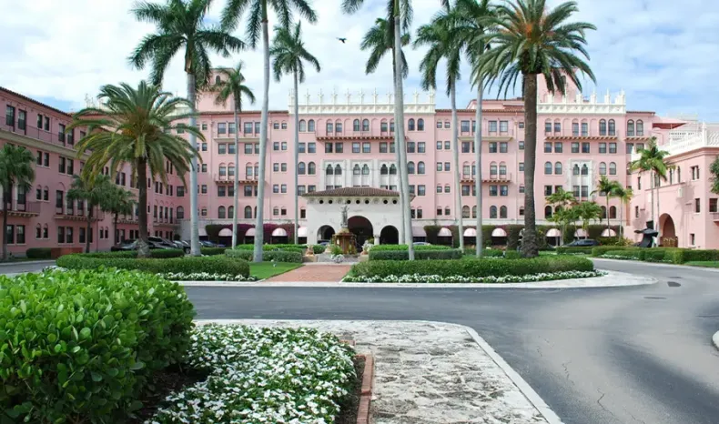 Boca Rotan Hotel
