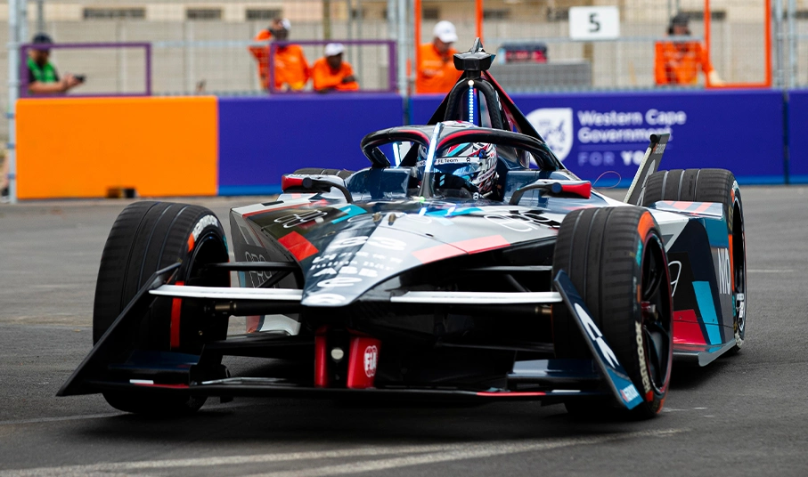 Da Costa wins Formula E race in Cape Town
