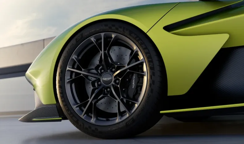 Aston Martin Valhalla