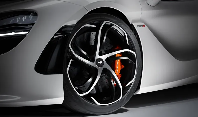 McLaren 750S - Flying saucer 2.0