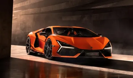 Lamborghini Revuelto
