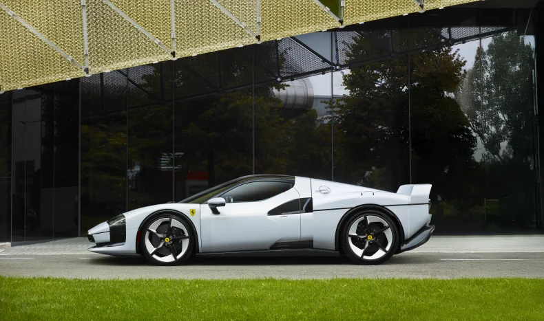 Ferrari SC40