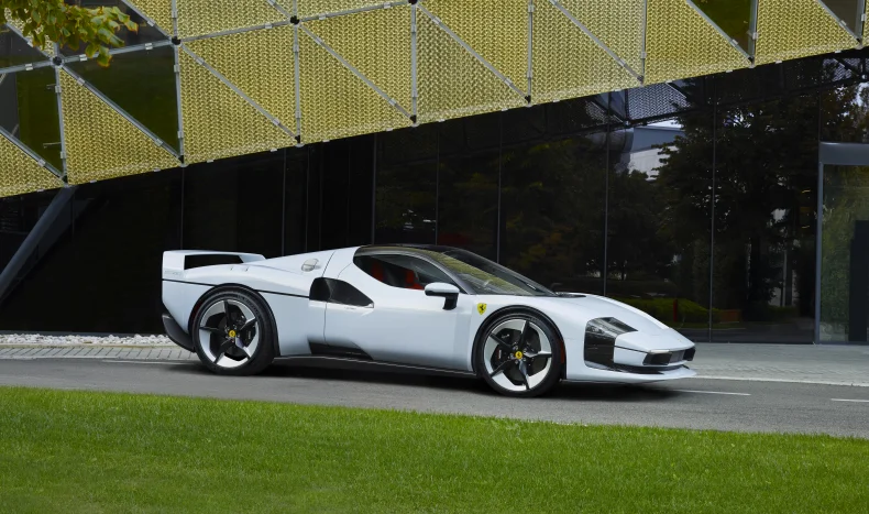 Ferrari SC40