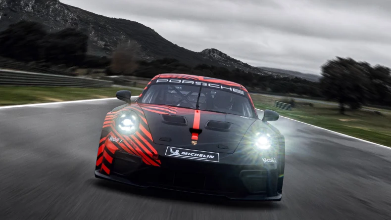 911 GT4 R