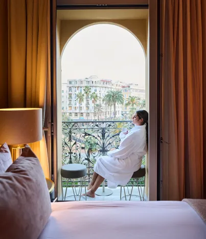 Raquel Romans in Anantara Plaza Room with a Balcony