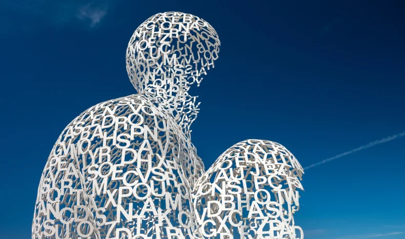 Le Nomade Sculpture, Port Vauban, Antibes