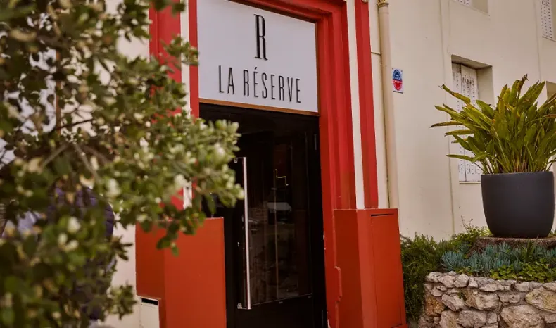 Fine Dining by the Sea - La Réserve de Nice