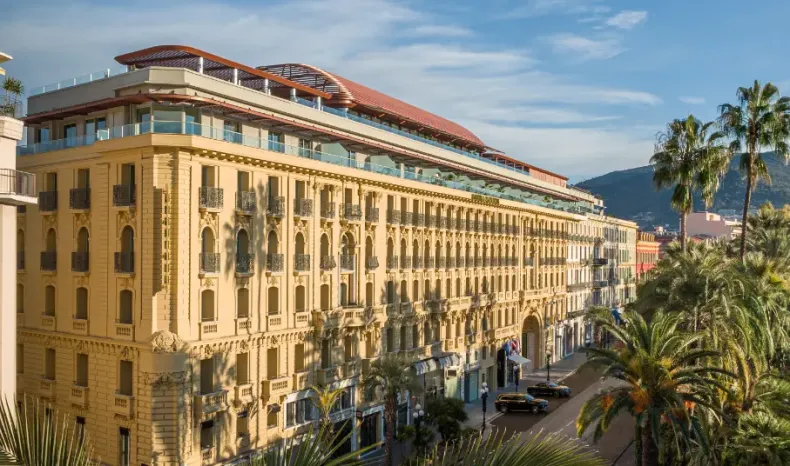 Anantara Plaza