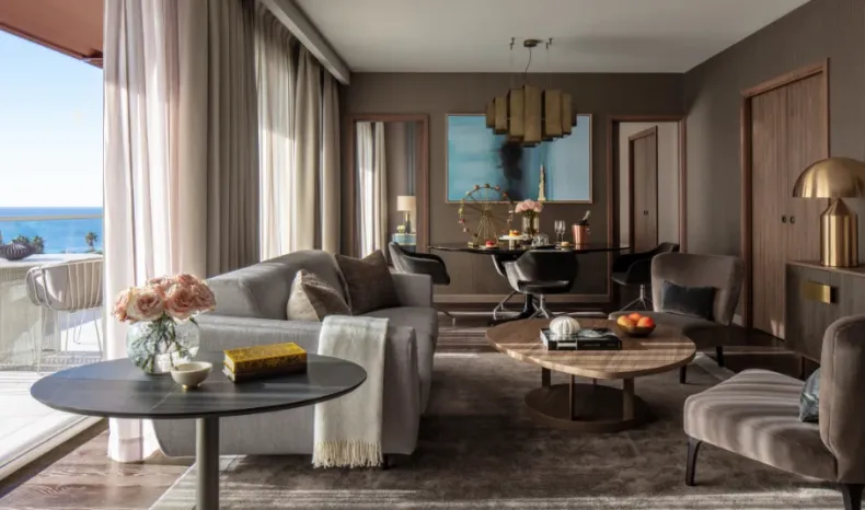 Anantara Plaza