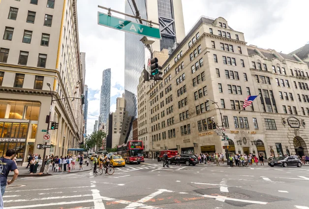 The Ultimate Guide to Luxury Shopping in Manhattan