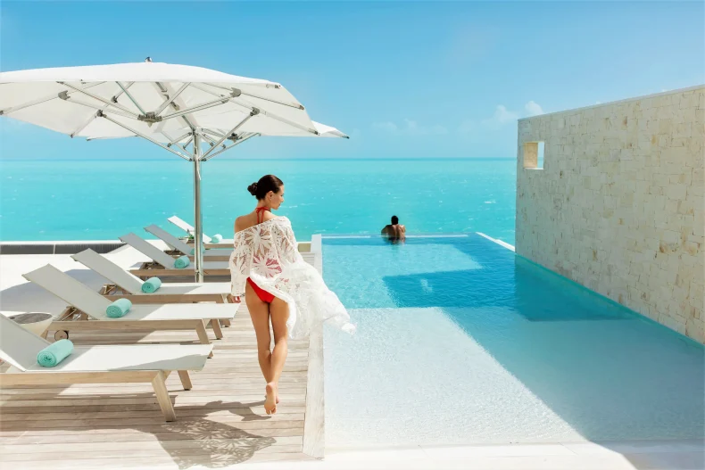Five Distinctive Pools at Luxury Hotels Around the World