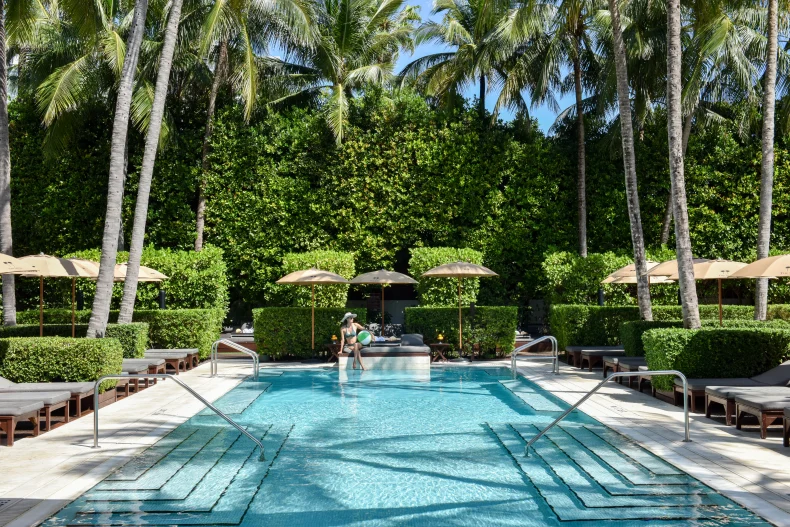Five Distinctive Pools at Luxury Hotels Around the World