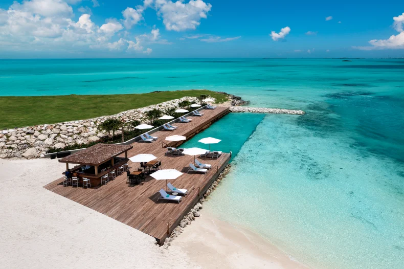 Five Distinctive Pools at Luxury Hotels Around the World