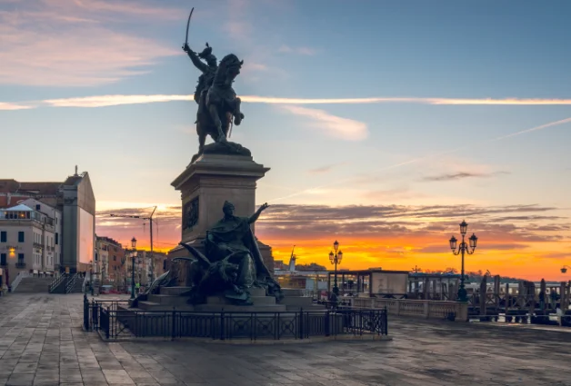 The Vittorio Emanuele II Tour: Art, Wine, and Grandeur Across Italy