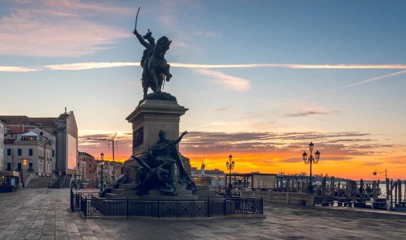 Vittorio Emanuele Statue, Venice