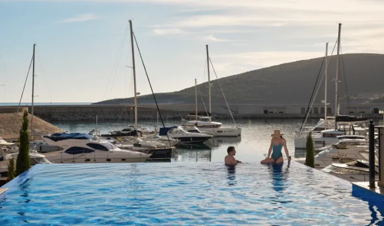 Lustica Bay