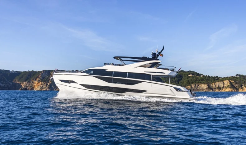 Sunseeker 90 Ocean yacht
