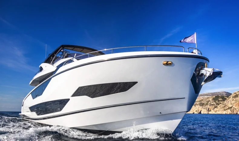 Sunseeker 90 Ocean yacht