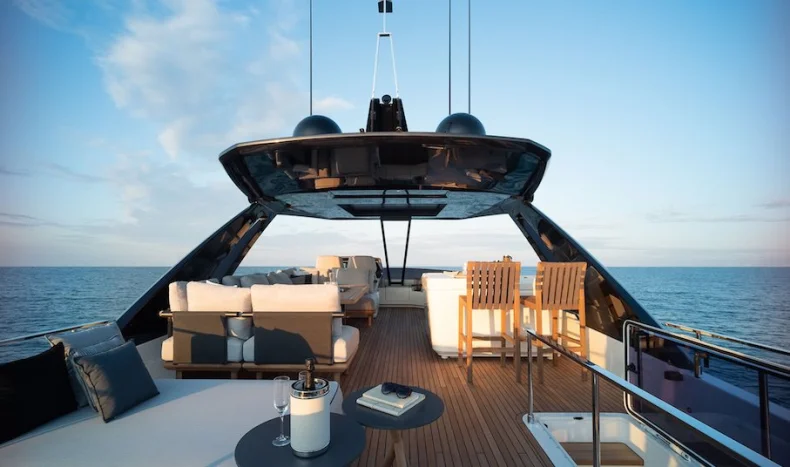 Ferretti 780 yacht