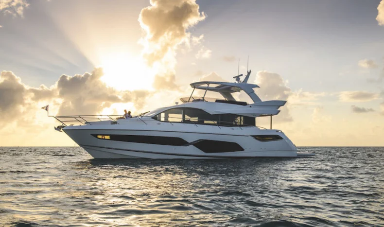 Sunseeker Manhattan 68 yacht
