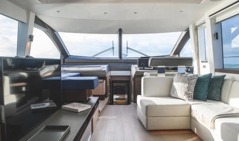 Sunseeker Manhattan 68 yacht