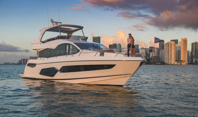 Sunseeker Manhattan 68 yacht