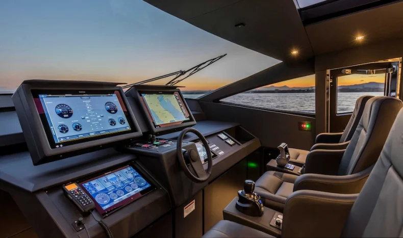 Pershing 8X luxury yacht