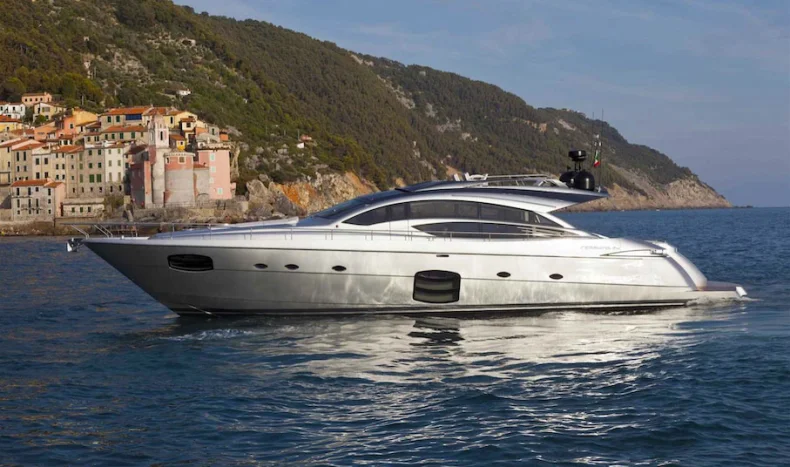 Pershing 74