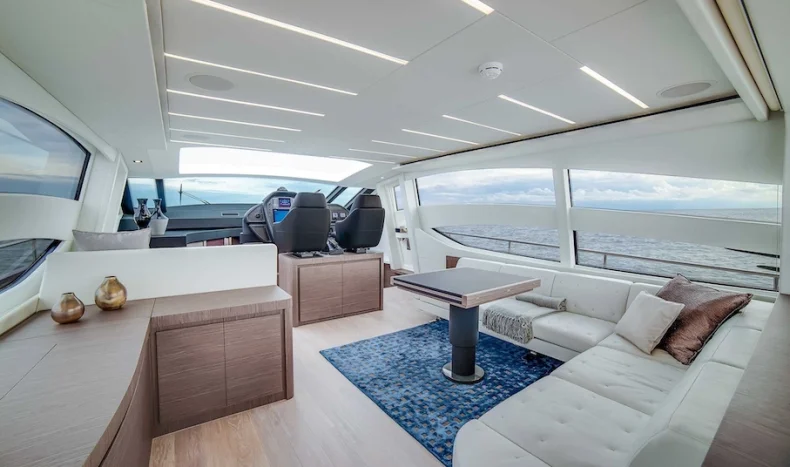 Pershing 74