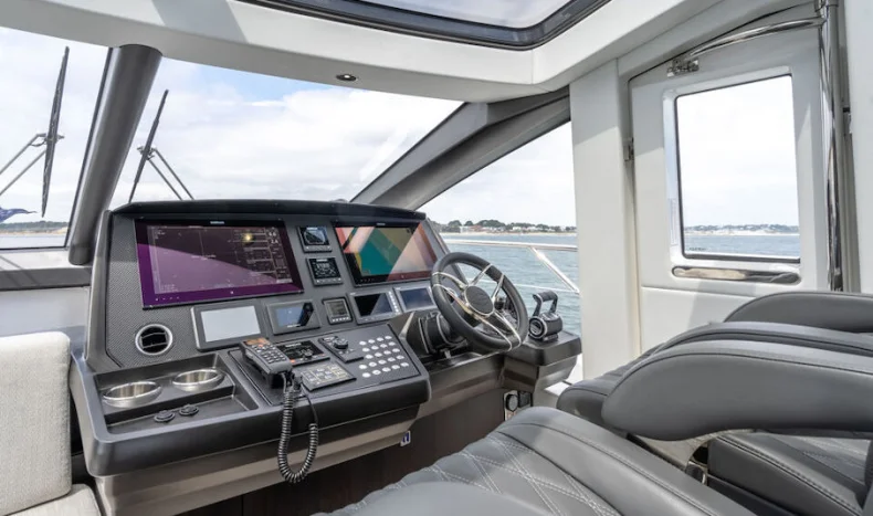 Sunseeker Predator 74 yacht
