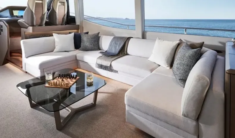 Princess Y72 – Cozy interiors.