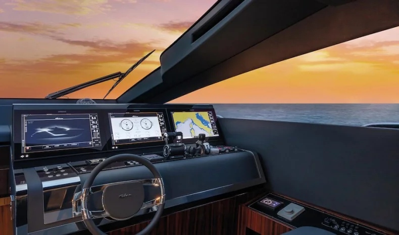 Riva 88 Folgore yacht