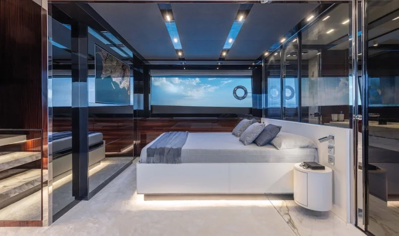 Riva 88 Folgore yacht