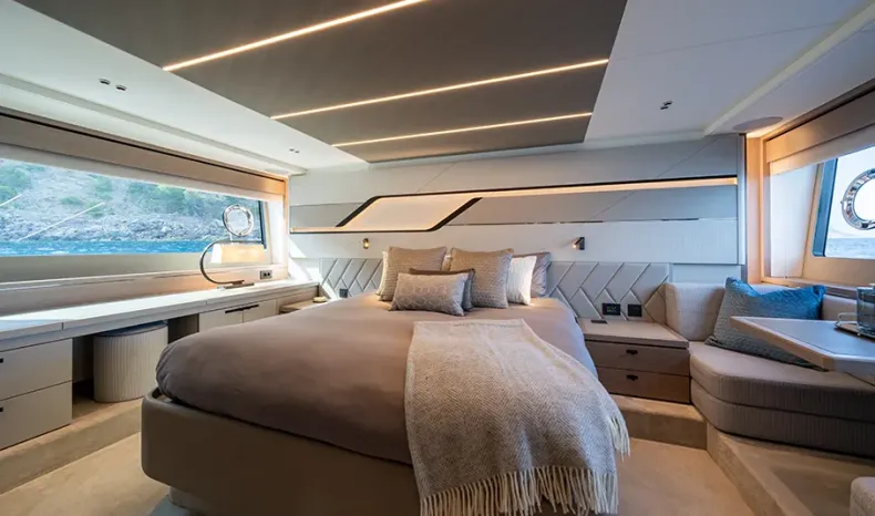 Sunseeker 75 Sport Yacht