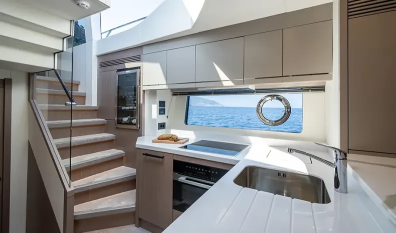Sunseeker 75 Sport Yacht