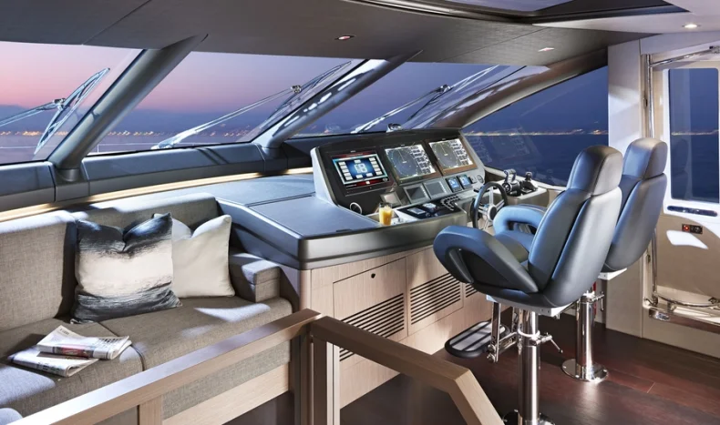 Sunseeker 76 yacht