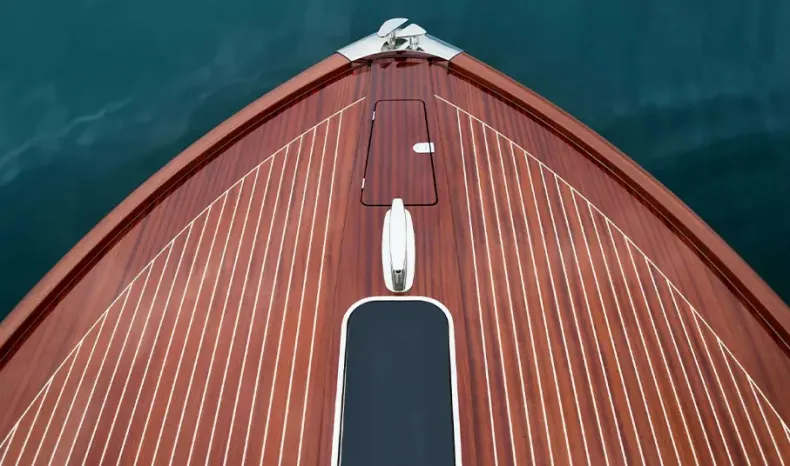 The elite runabout boat - Riva Aquariva Super.