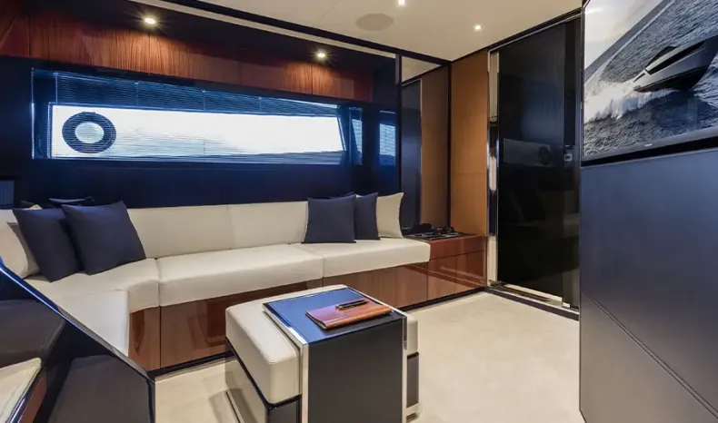 Riva's Dolceriva with Hard Top