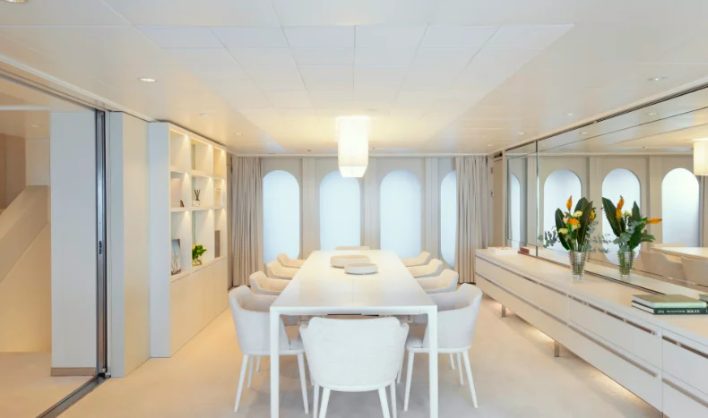 IDOL Yacht